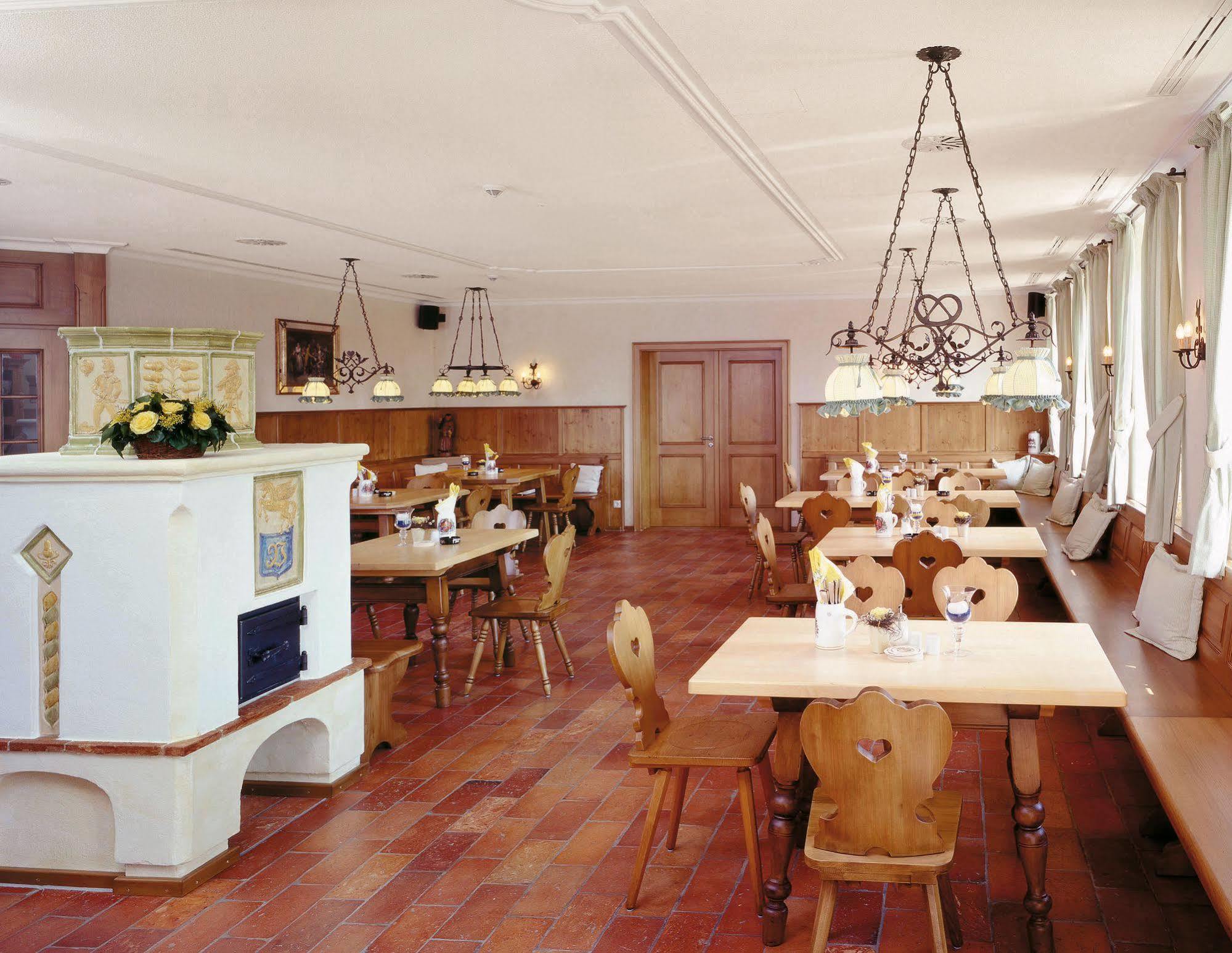 Hotel Und Landgasthof Altwirt Großhartpenning 외부 사진